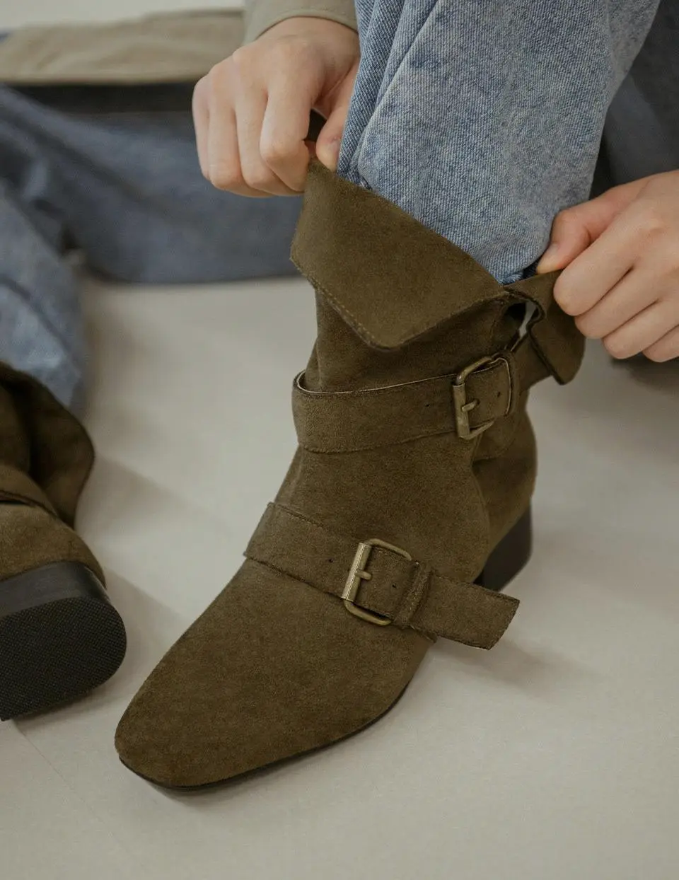 Rossi Suede Belt 4cm Mid-Calf Boots