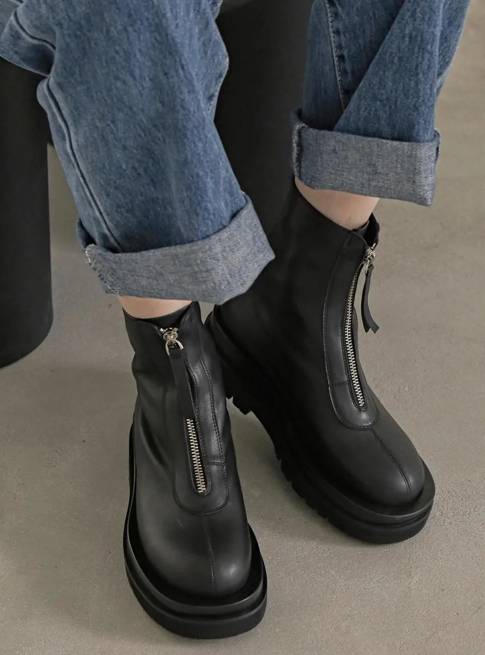 1567 Mrvica Ankle Boots - Black