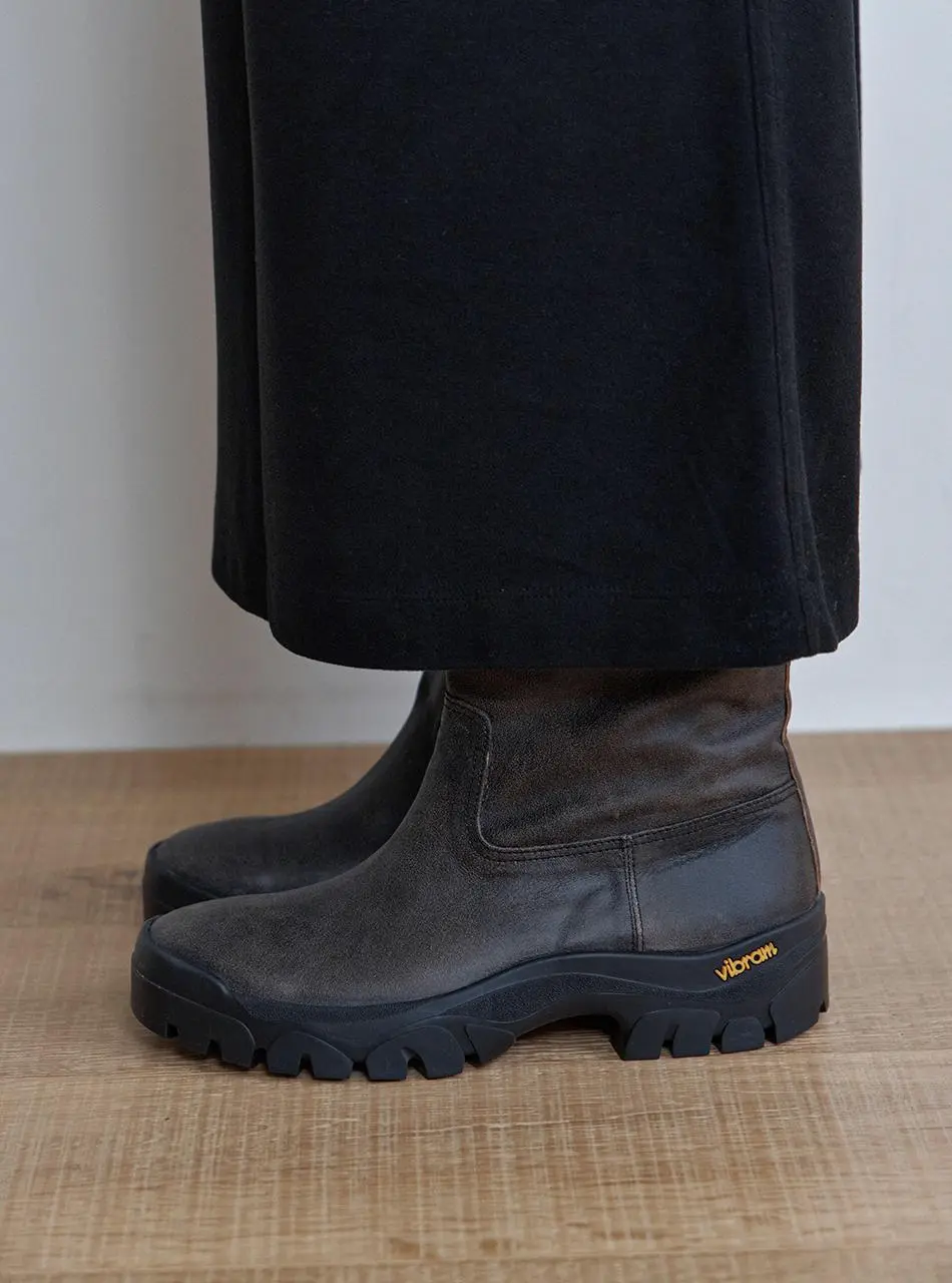 lever vibram MID-CALF BOOTS [2 color]