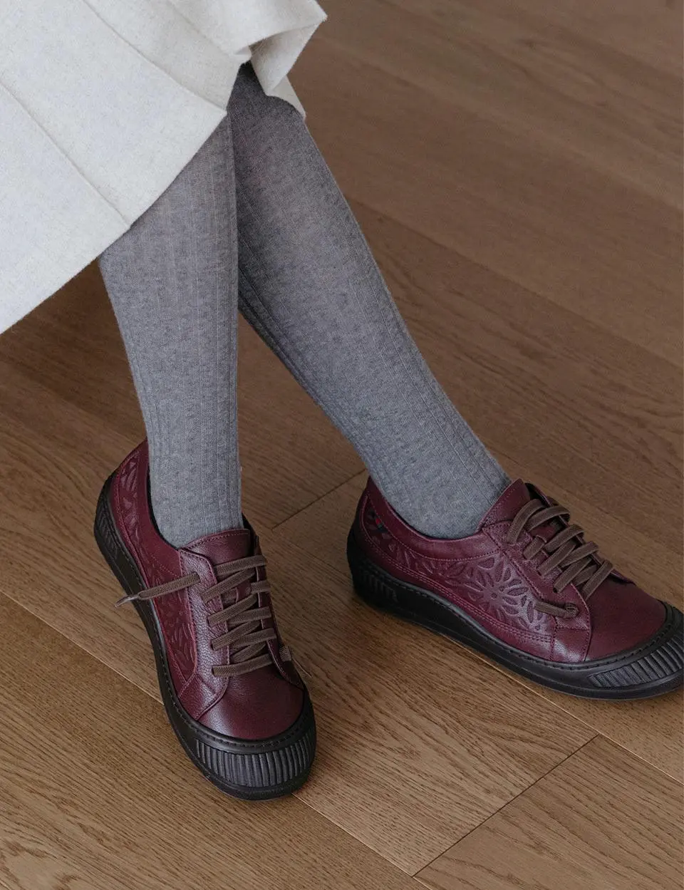 Natural Leather Sneakers [RED] (GIS-46277)