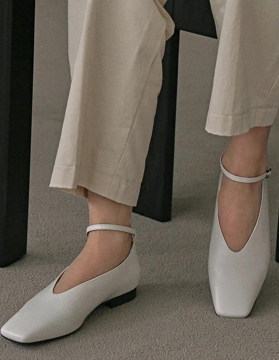 Handcrafted Premium Leather Flat Shoes