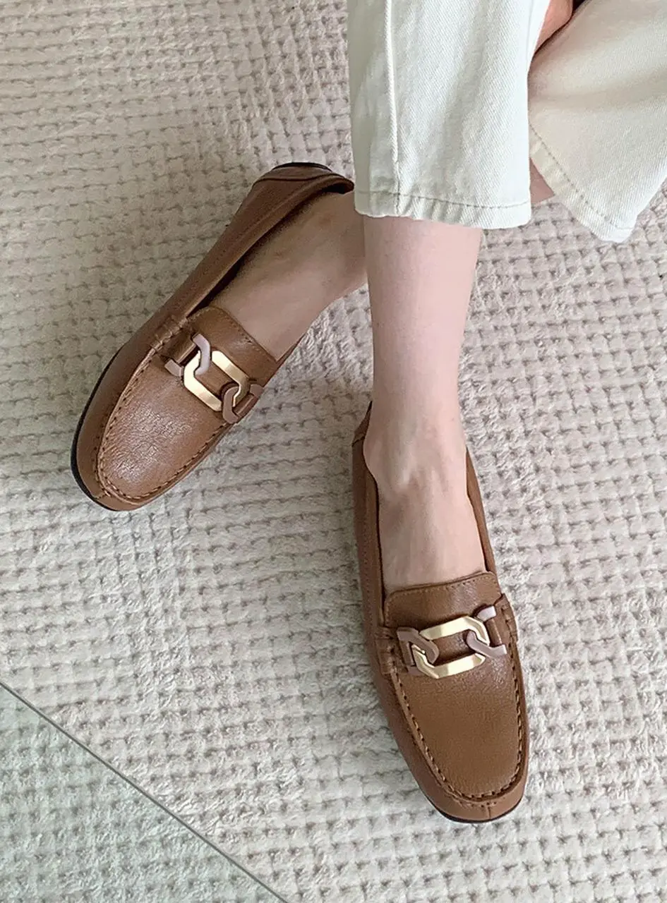 Natural Leather Buckle Loafer (GIS-43204)