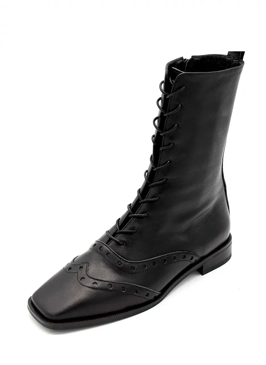 Brogue middle boots black