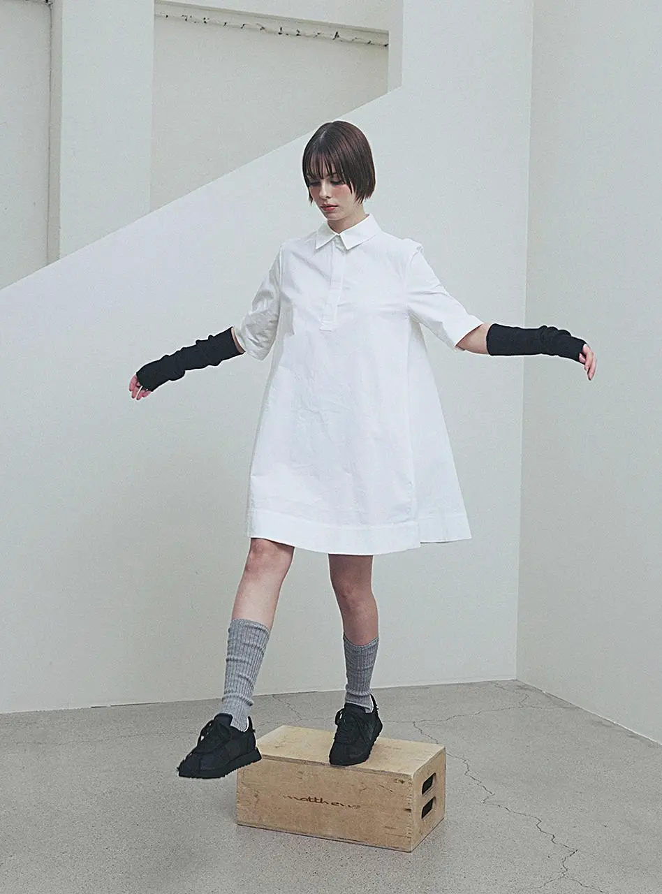 Noirline Runner Sneakers (EO2507)