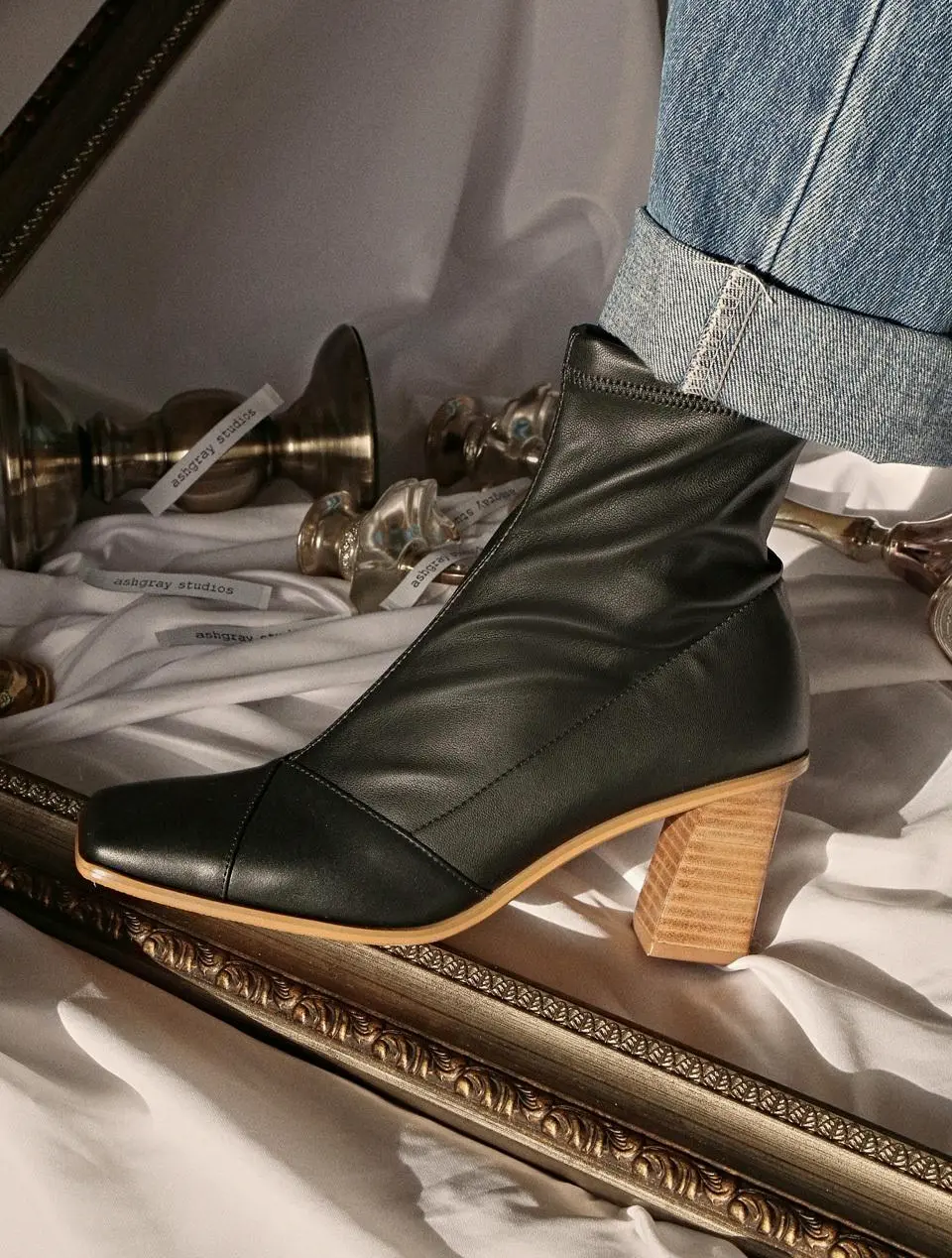 1412 Lonte Ankle Boots - 2 Colors