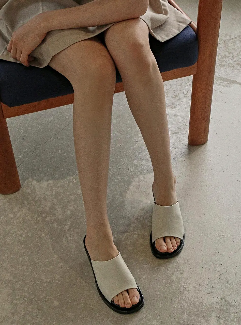 1956 Mantik Mule Heel