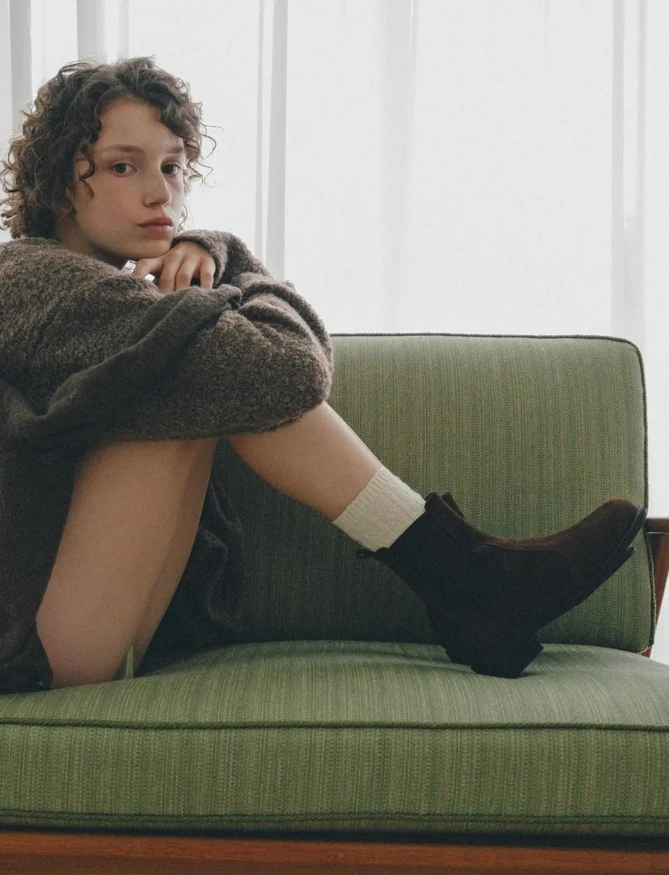 ROUND TOE CHELSEA BOOTS