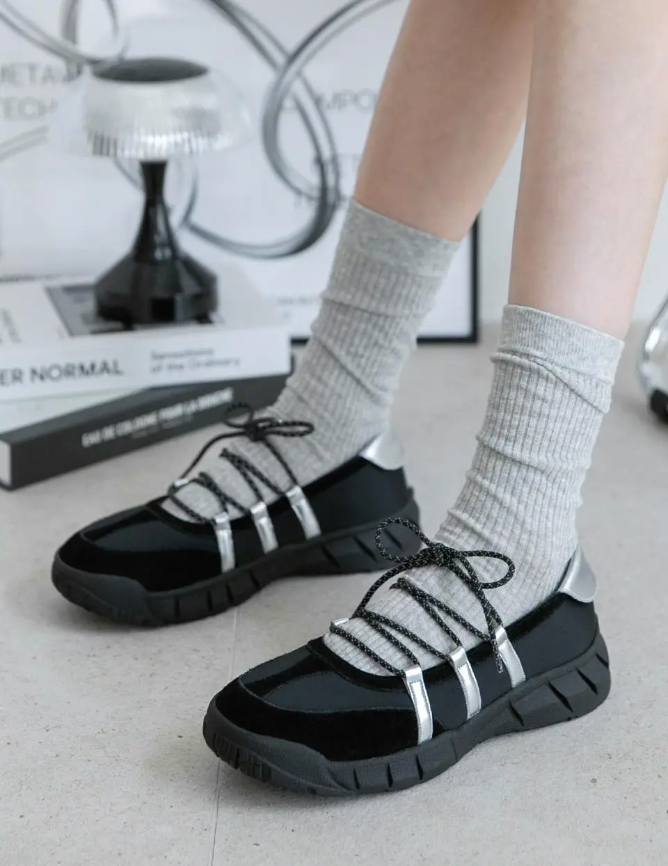 [Exclusive] Romiel BANDING leather sneakers