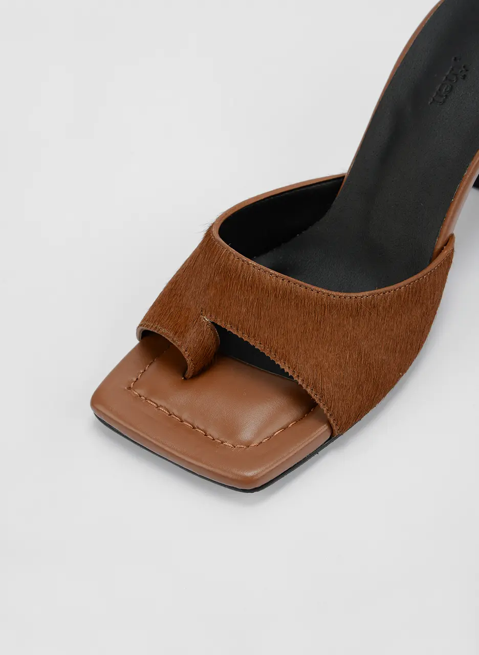 Matt Point Sandals_Brown