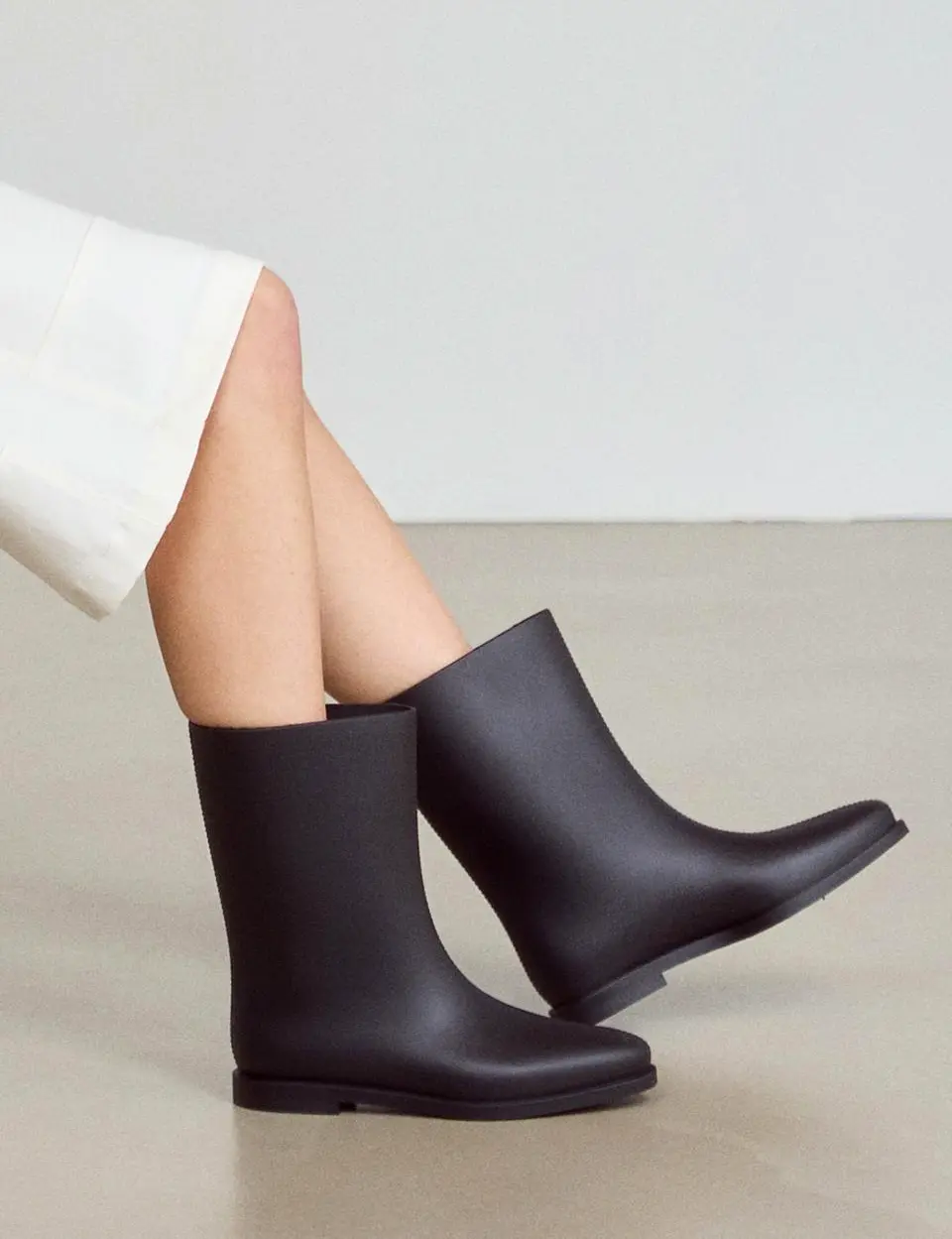 Rainy Middle Rain Boots