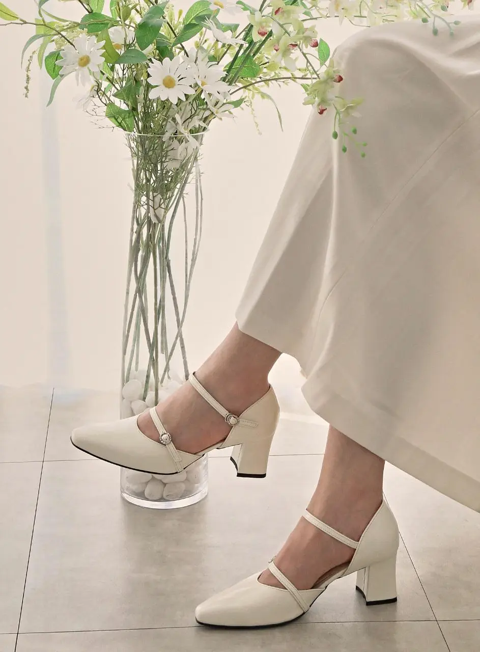 139J Iroo Maryjane Pumps