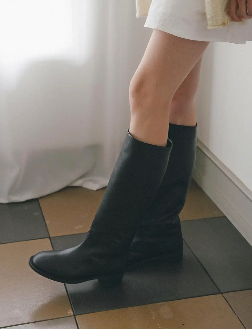 MINIMAL LONG BOOTS