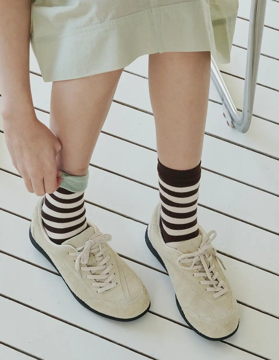 Natural Embossed Texture Leather Purin Sneakers (EBAL167140)