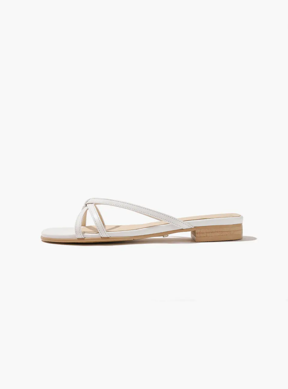 Dandelion Flip Flop_White