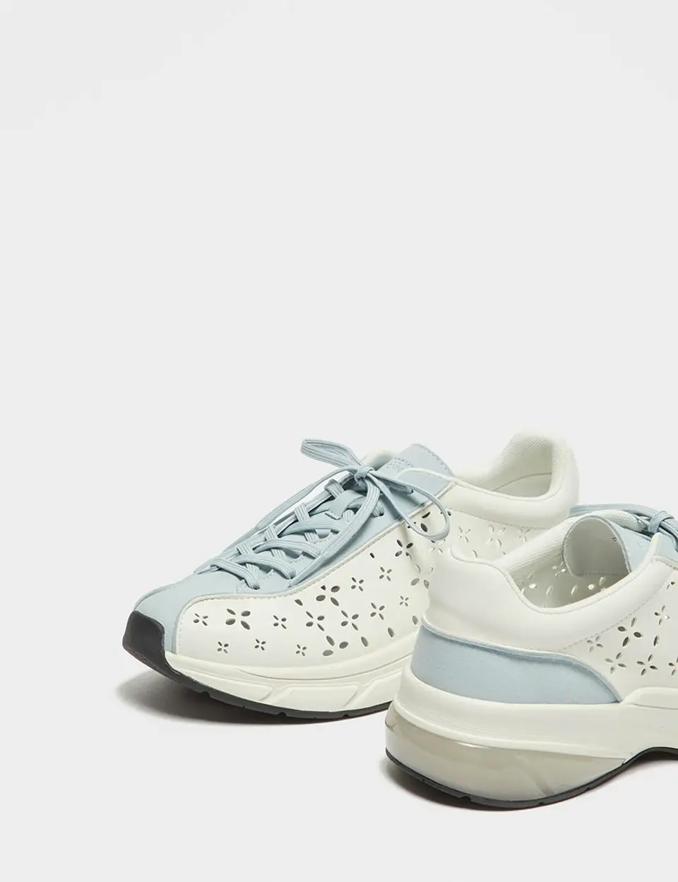 Flower punching Sneakers [white] (DG4DS26027WHT)