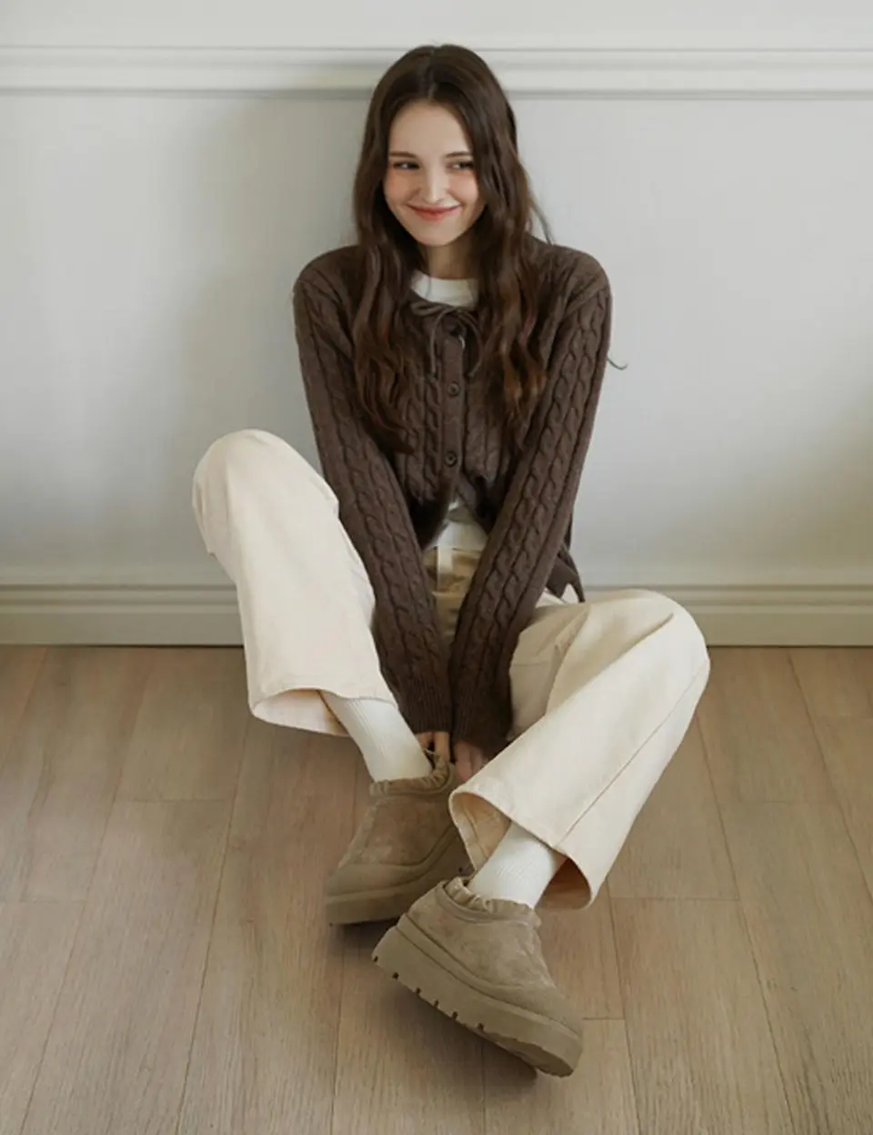 Fur-Lined Insulated Slip-on Short Boots (WTSDR4g857)