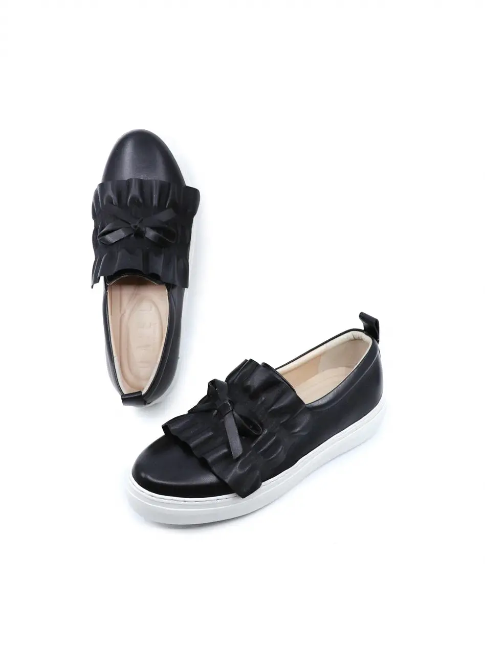 Leather Shirred Platform Slip-on Shoes [Black]