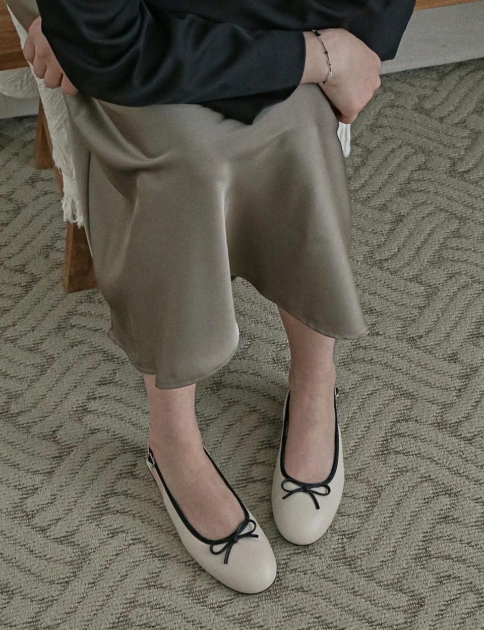 1968 Loop Ribbon Slingback Flat Shoes