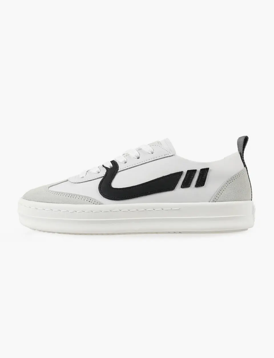Signature Connie Plain Sneakers - White Black