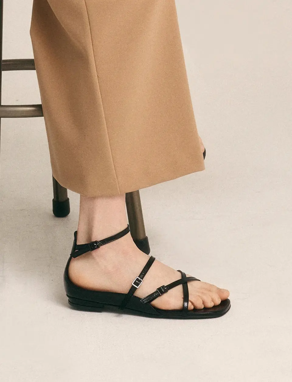 Gladys Flat Sandal [2colors] (LC324)