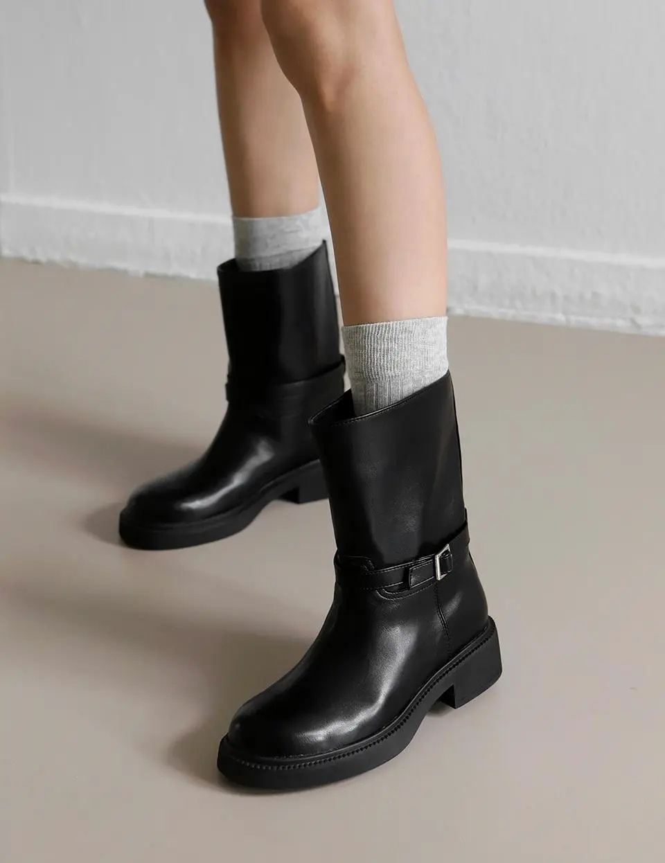 [Exclusive] Leesium Buckle Strap Boots (4cm)