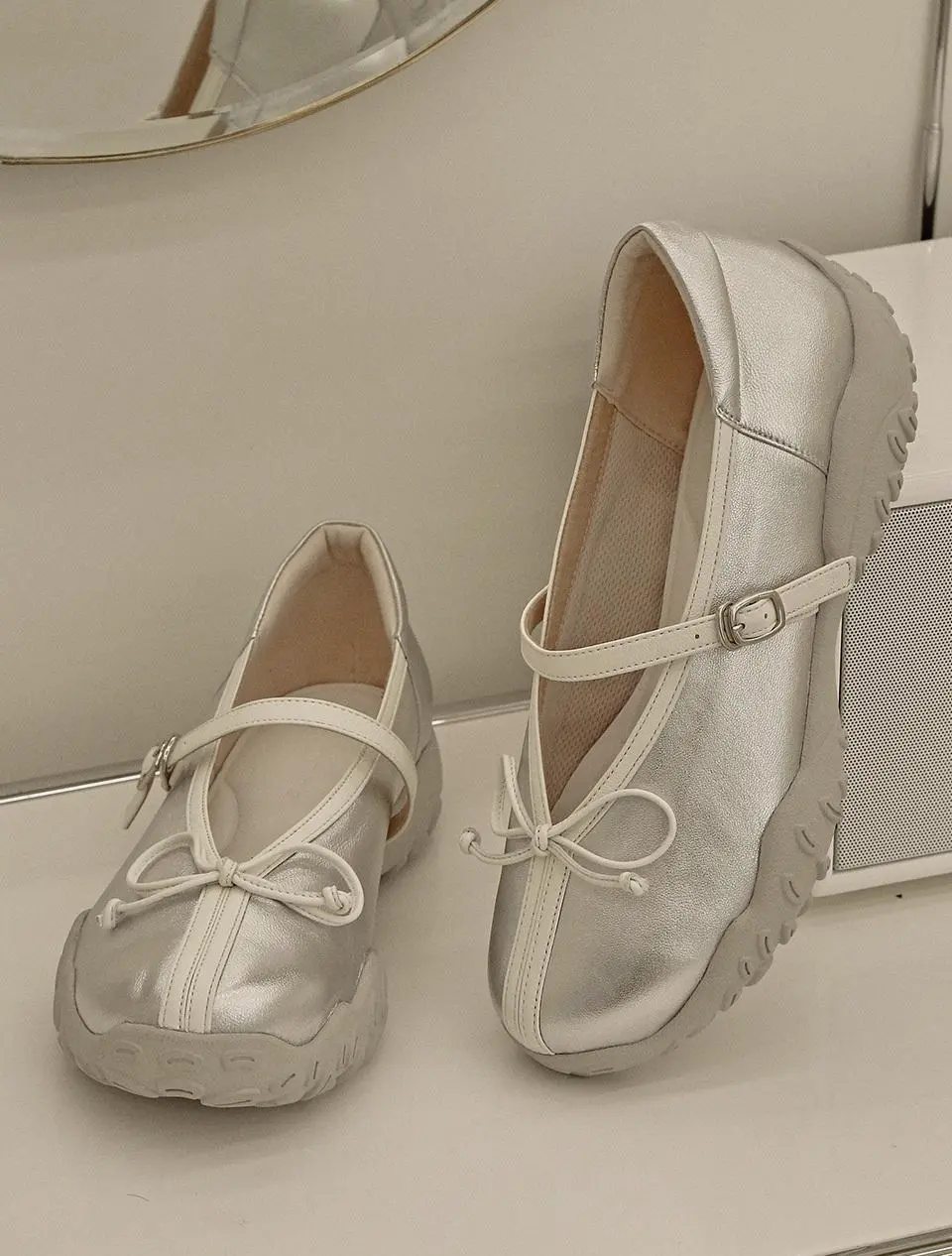 1855 Hans Maryjane Sneakers