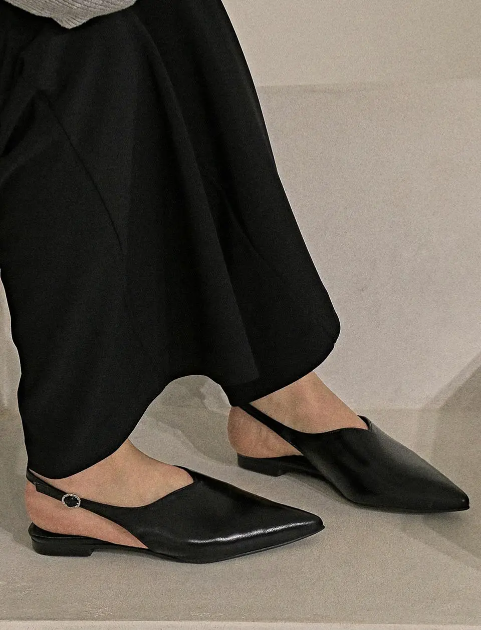 A205J Saint Slingback Flatshoes