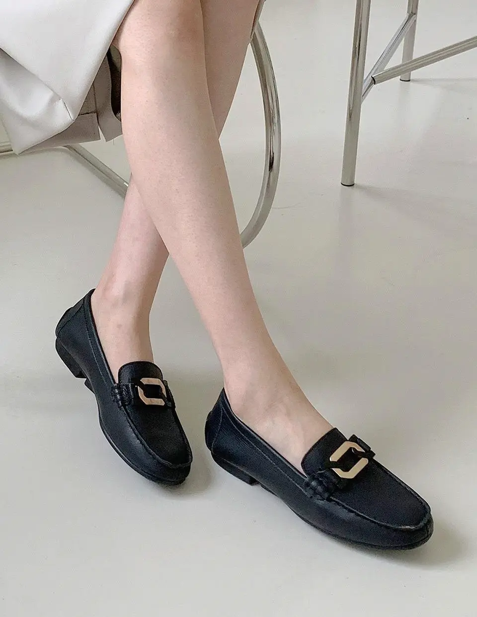 Natural Leather Buckle Loafer (GIS-43204)