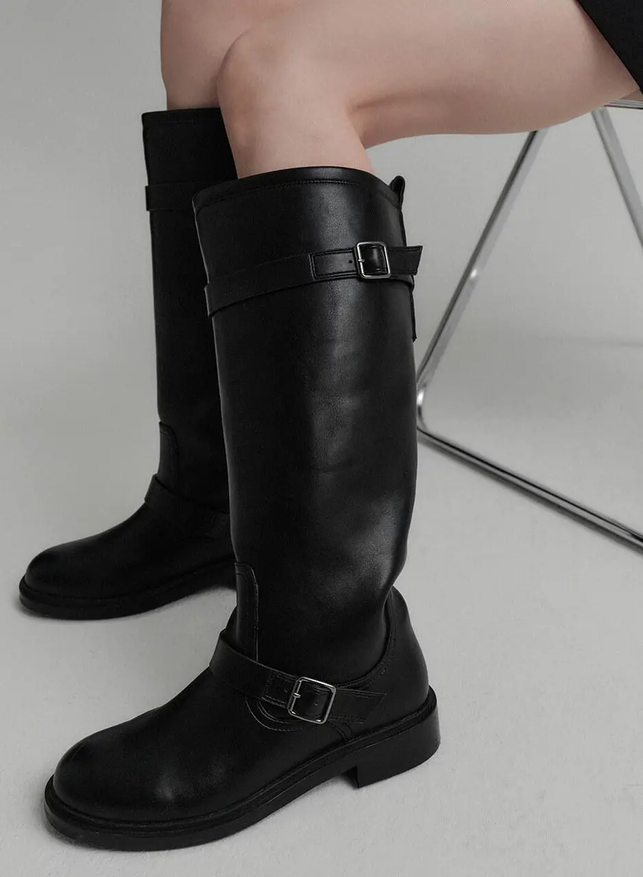 Kelly Buckle Long Boots [Black]