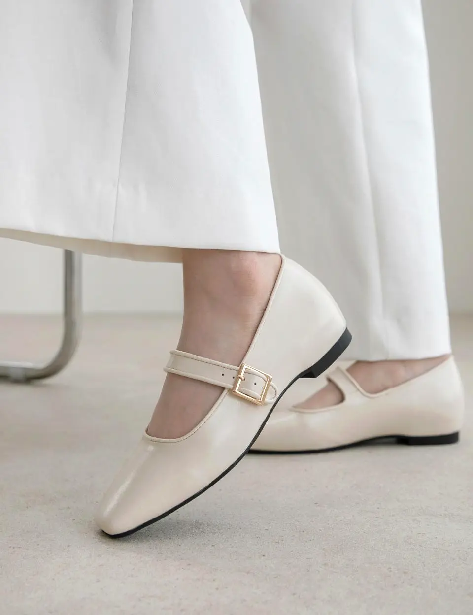 Springy Molded Sole Maeiltto Height-Increasing 3cm Mary Janes