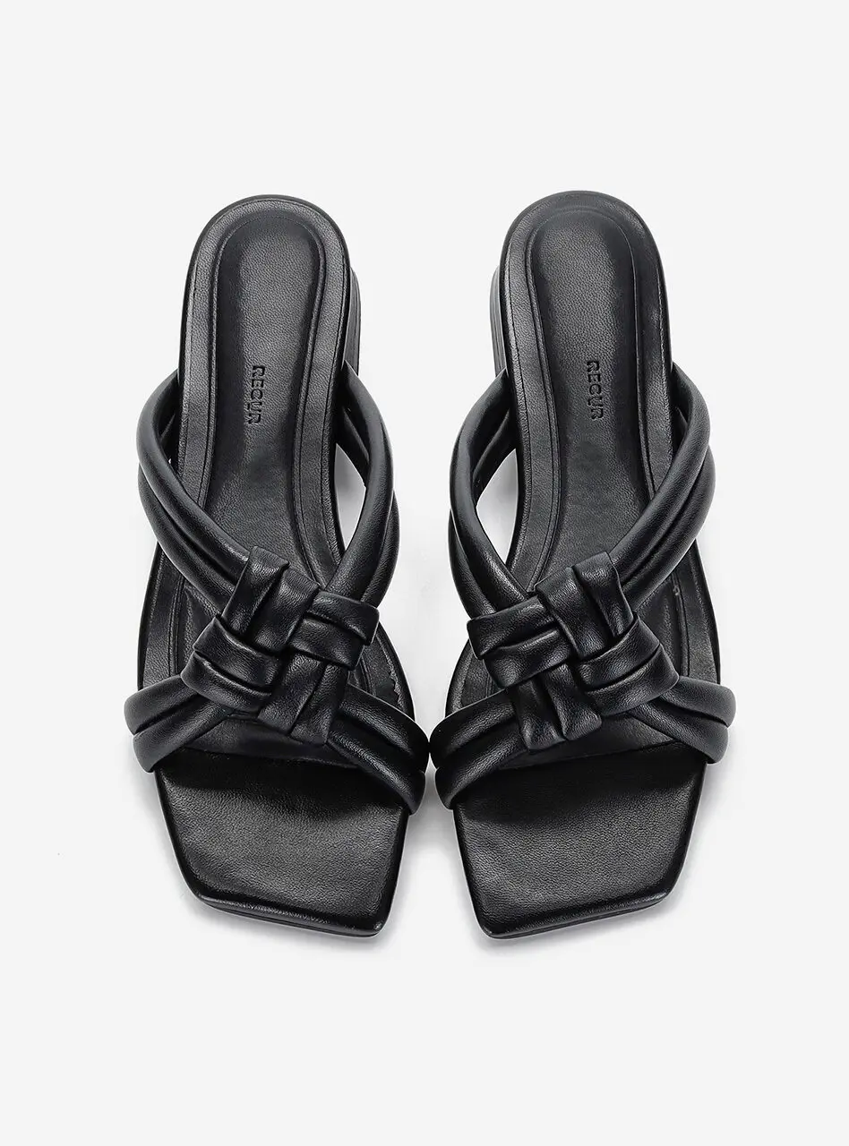 Knotted Padded Slippers - Black