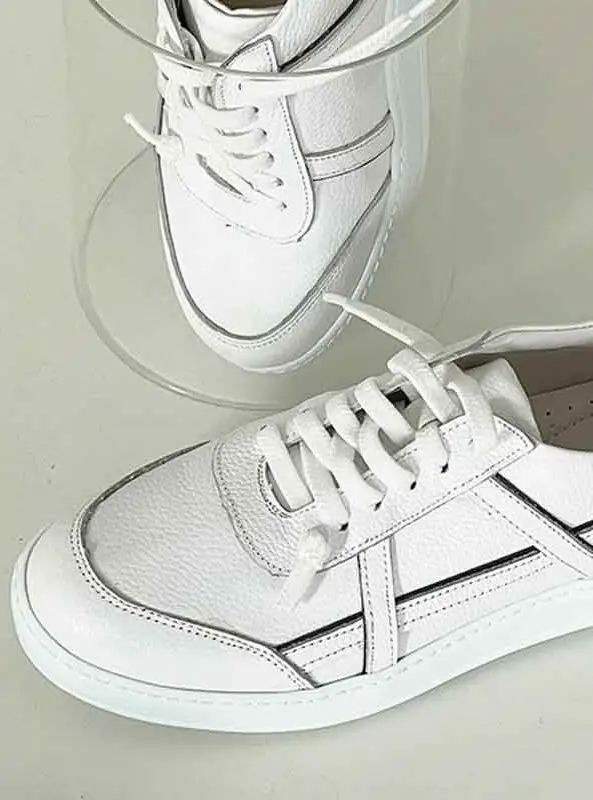 Trevi Sneakers (2 Colors)