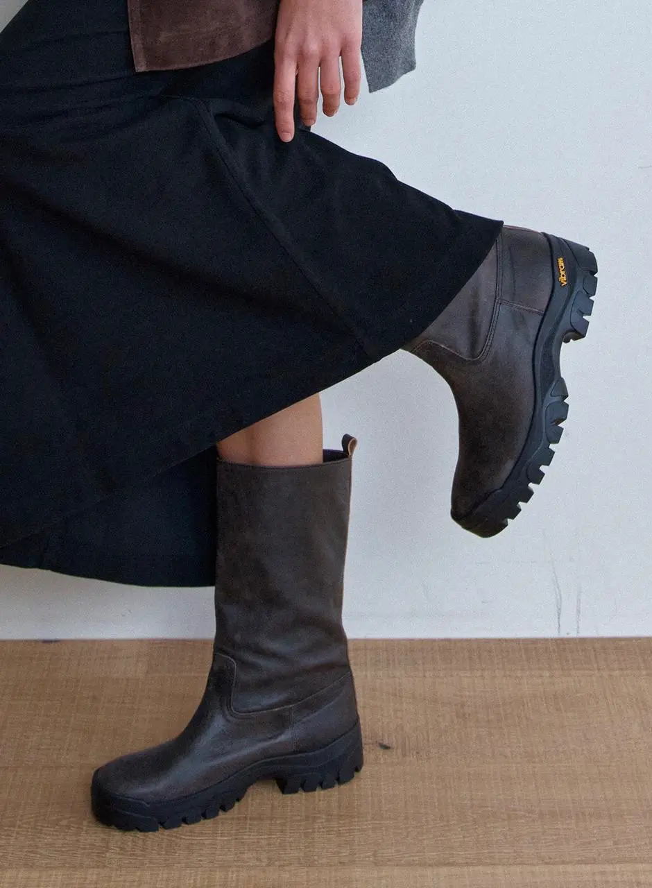 lever vibram MID-CALF BOOTS [2 color]