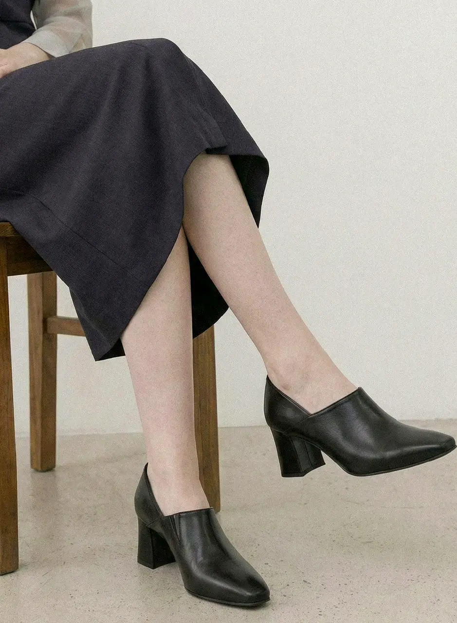 2025 Lyra Heel Pumps