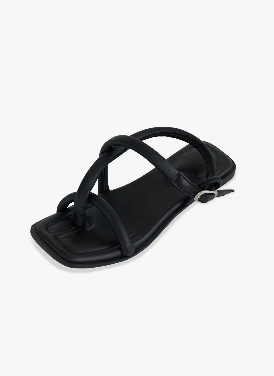 Roer Sandal_Black