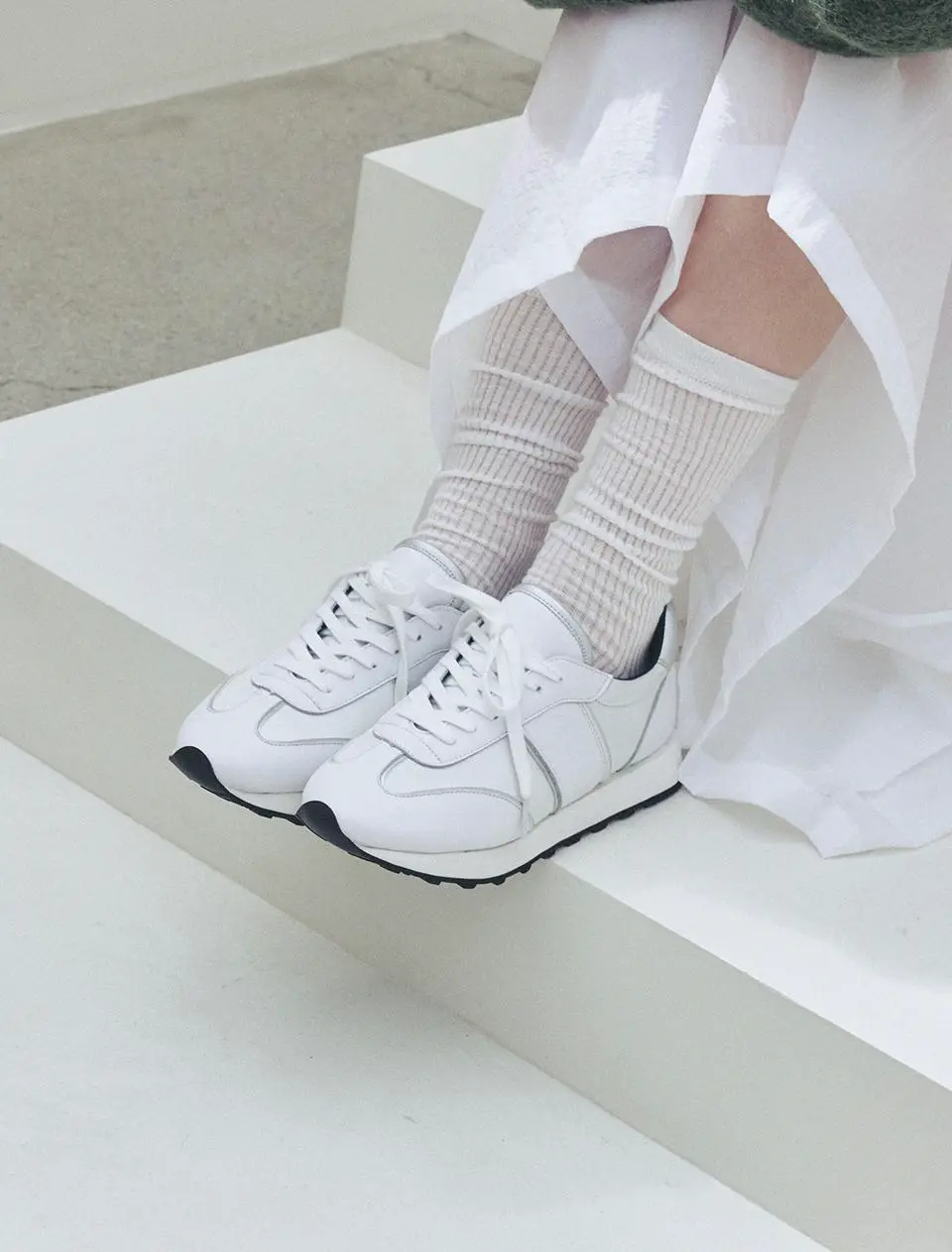 Pureline Runner Sneakers (EO2510)