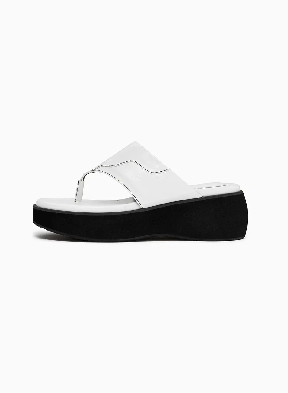 Mare Flip Flops_White