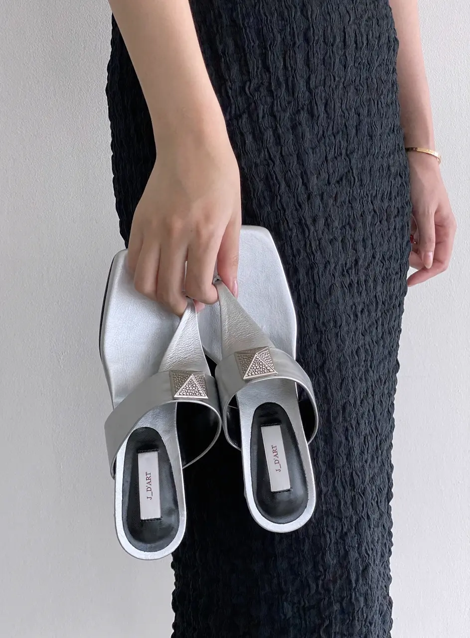 Pyramid Edge Slide_Silver