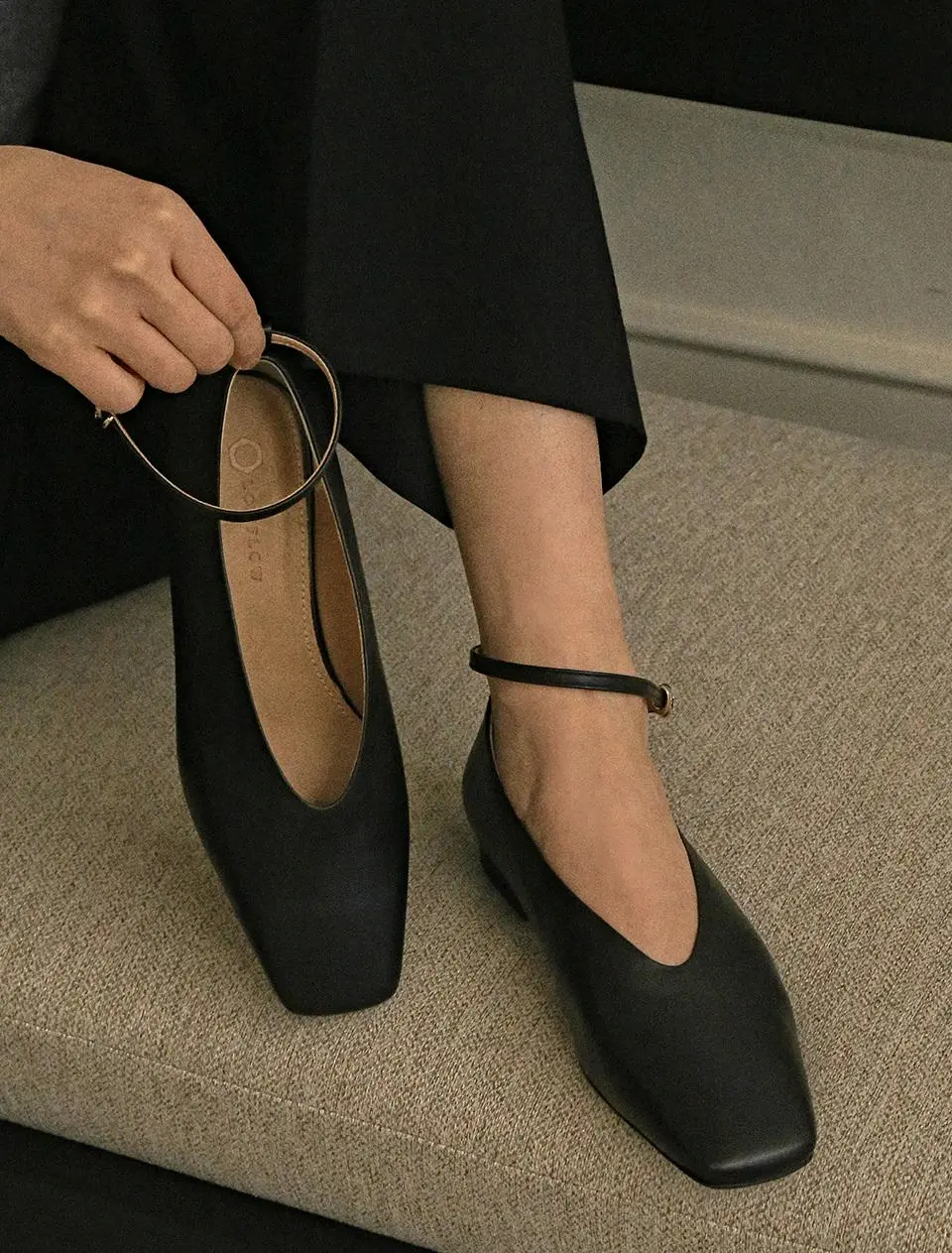 Handcrafted Premium Leather Flat Shoes