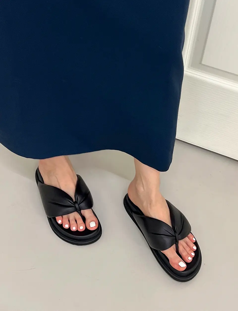 IS_221351 Padded Ribbon Sliders (5 Colors)