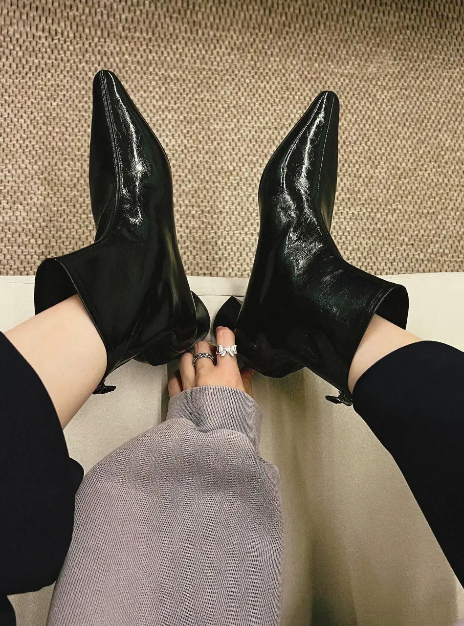 kara classic ankle boots [black]