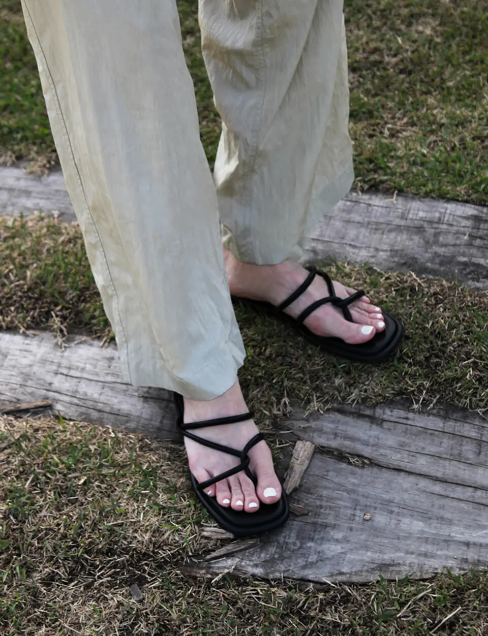 Maya Slides_Leather Black