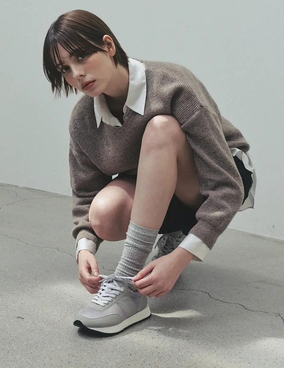 Basic Runner Sneakers (EO2509)