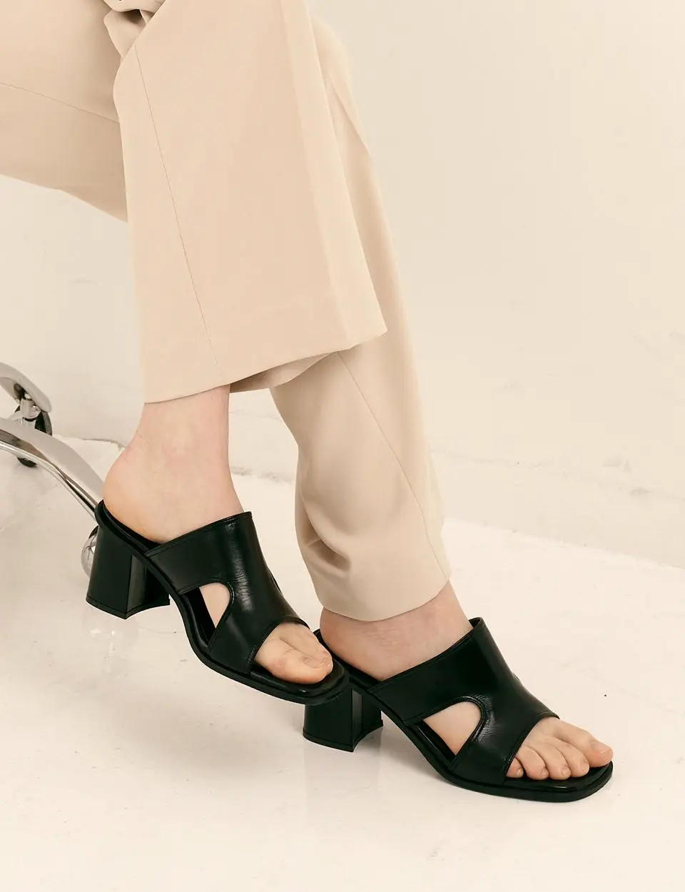 Ugly Sandal [2colors] (LC316)