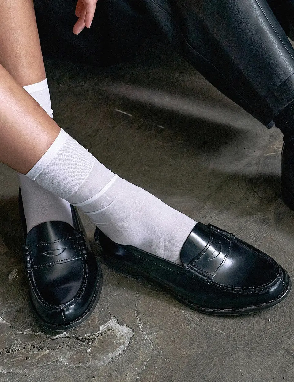 Cowhide Wide Penny Loafer [BLACK] (3048)