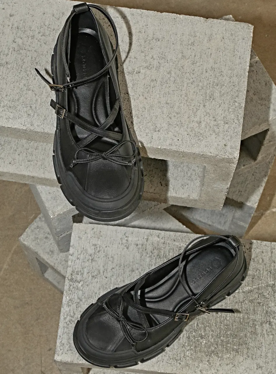 1768 Libre Ribbon Mary Jane Sneakers