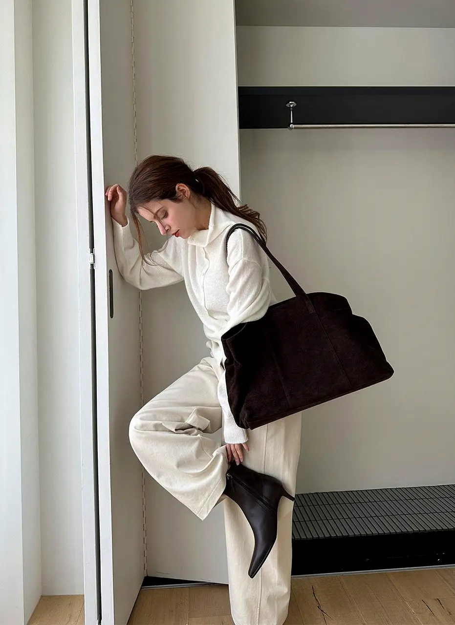 Louve Square Toe Ankle Boots [Brown]