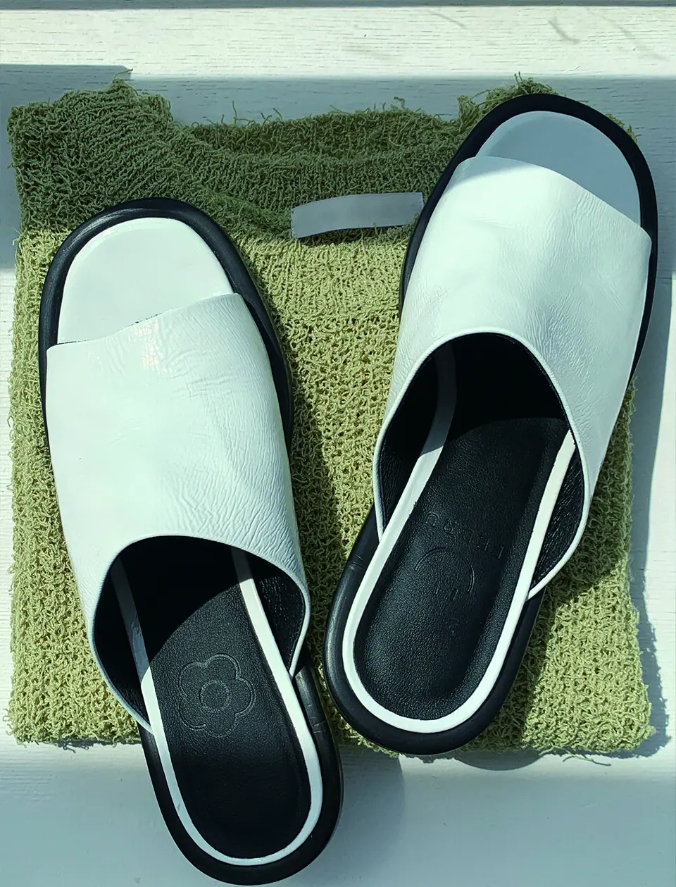 TomTom slider - white