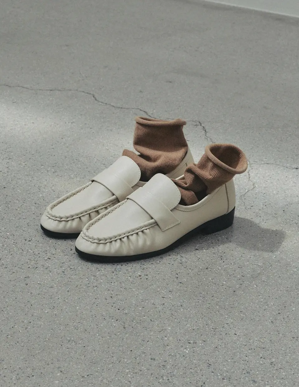 Classic Loafers (EO2502)