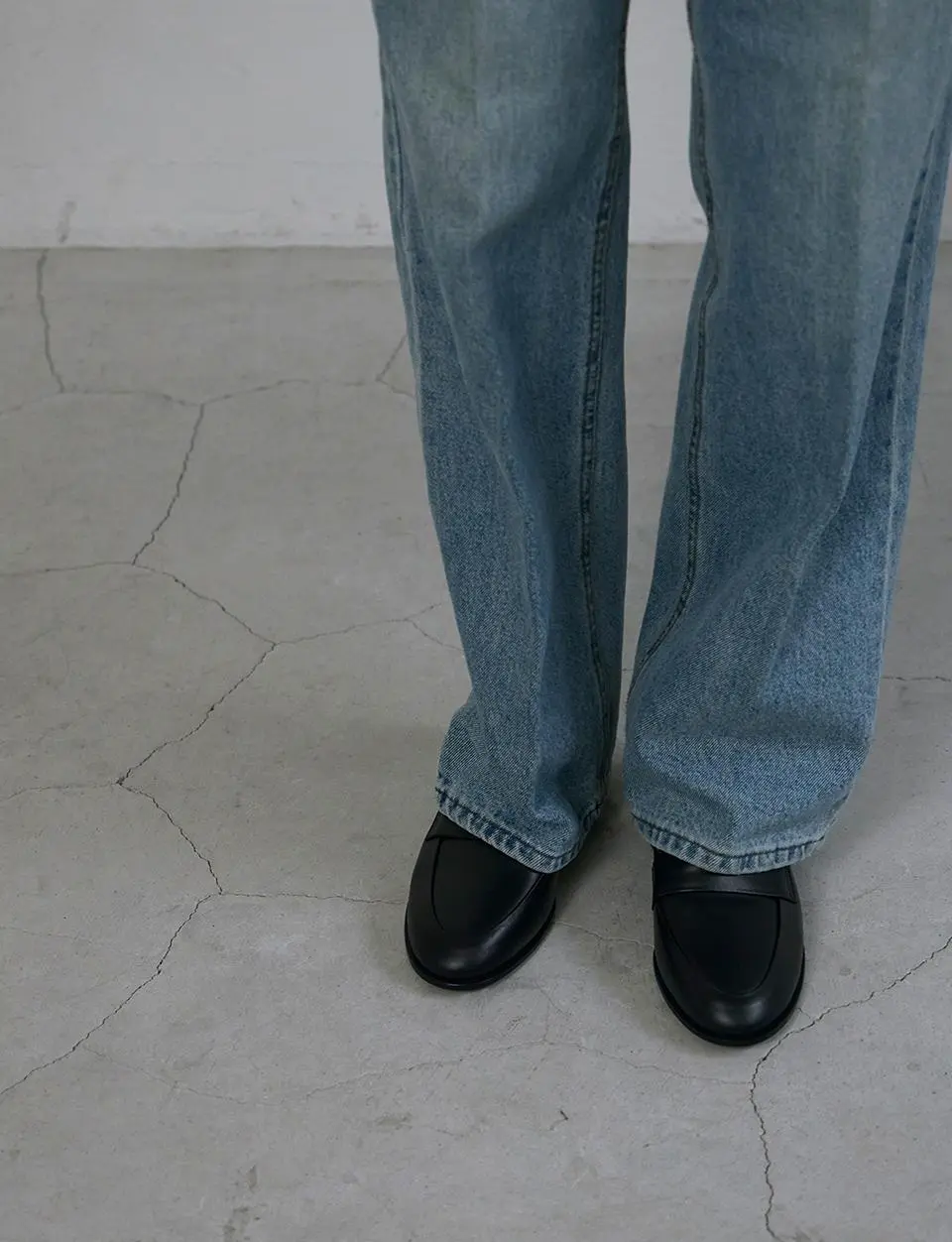 Le Classique Marju Round Toe Bloafer - Smoke Wood